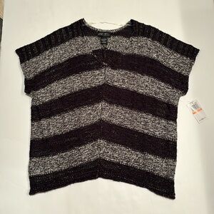 NWT YARN ART S SWEATER SHORT SLEEVE V NECK STRIPES